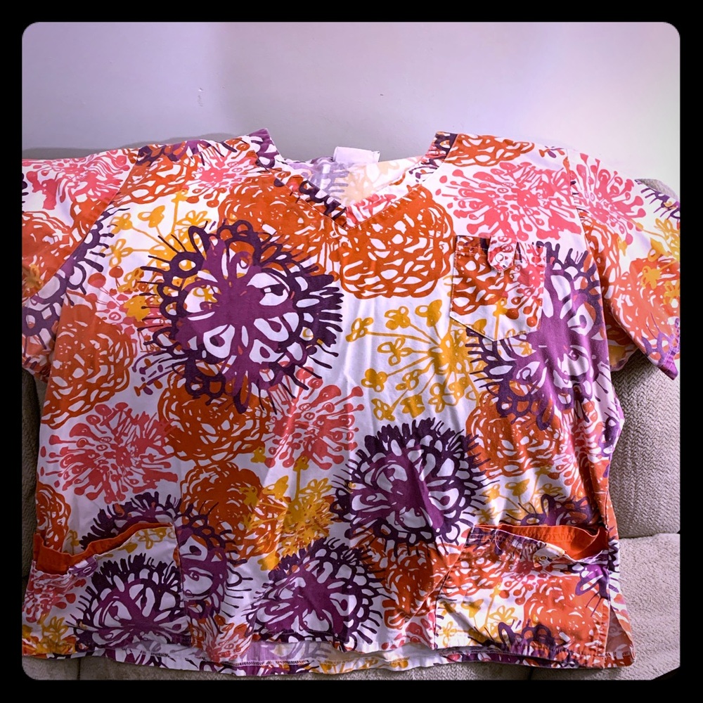 Scrub top multicolor